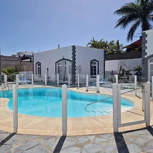 https://nora-retreat.in-canary-islands.com